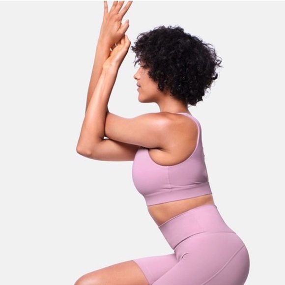 Outdoor Voices LightForm Circle Back Bra in Providence (S) - Picture 4 of 13